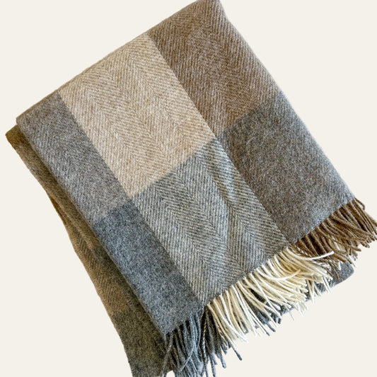 100% Pure English Wool Classic Check Throw